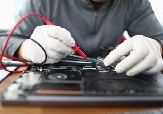Assistência técnica para notebooks e desktops Assistência técnica para notebooks e desktops